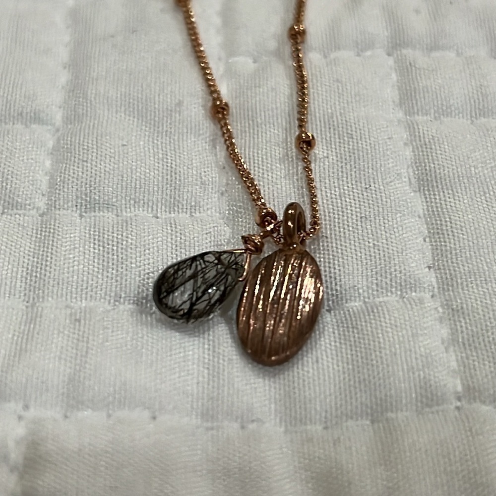 NECKLACE & STUD - Picture 2 of 8
